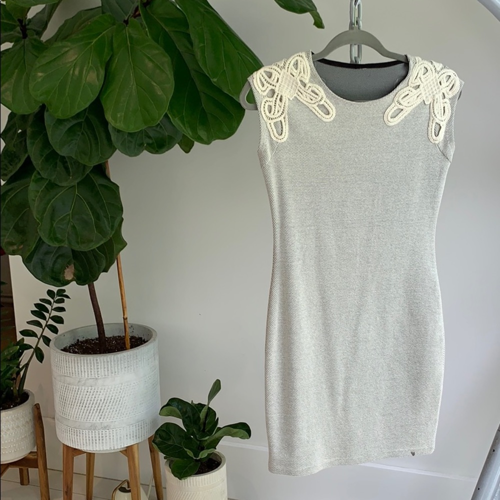 Cute dress!